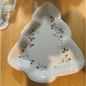 Phalzgraff Winterberry Christmas tree shaped cookie platter 10 x 8”,